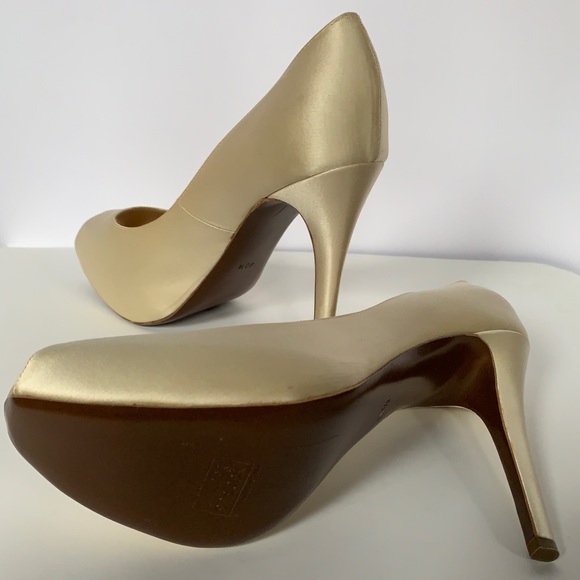 Walter Steiger Satin Wedding Pumps - Picture 4 of 4